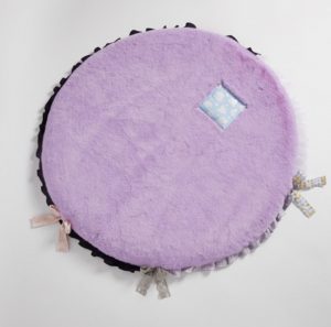 anywhere fur rug in orchid bloom