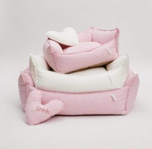 Irish Linen and Heart Pillow Boom Bed